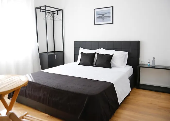 Hanna 520 Apartments R3